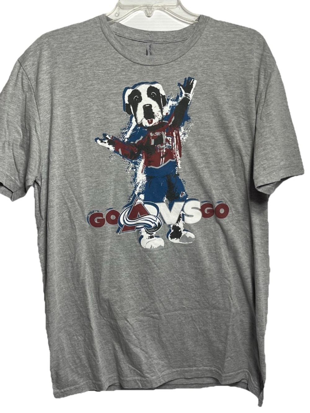 Colorado Avalanche Maxy T-Shirt Size Large
